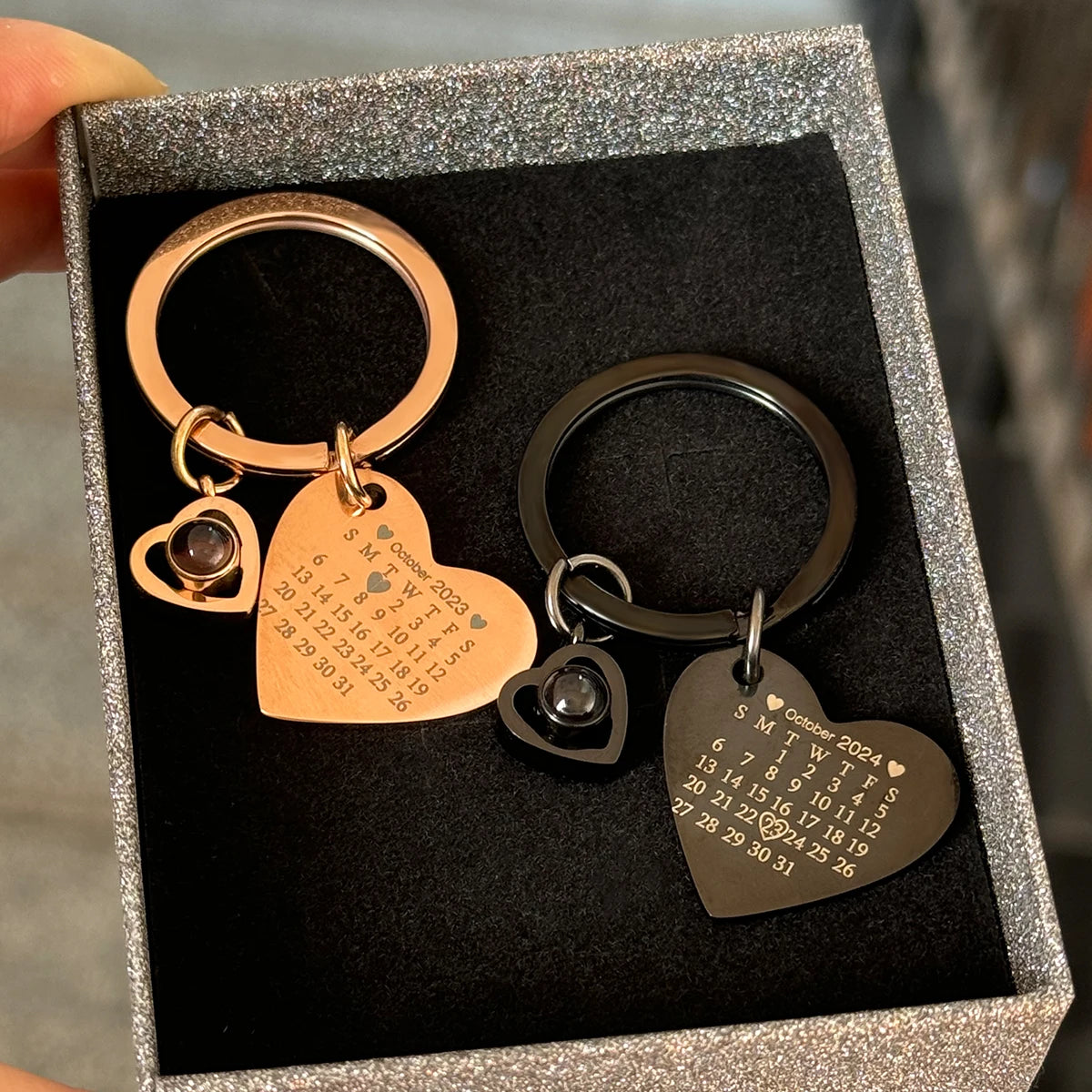HIYONG Custom Photo Projection Keychain Heart Pendant Laser Engraved Date