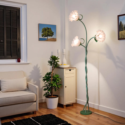 Hign-concerned Retro Three Head Flower Floor Lamp With Adjustable Neck
